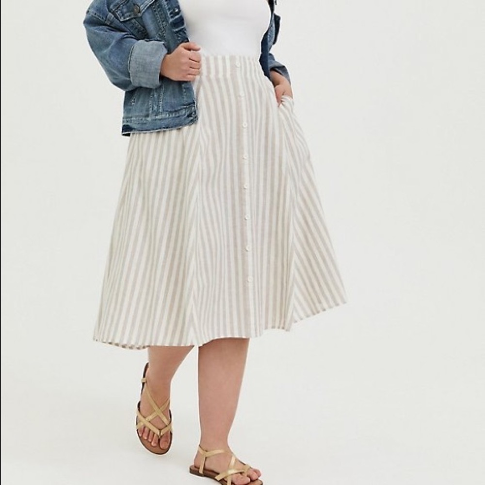 TORRID white and grey stripe linen button down midi skirt size 0
